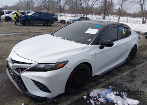 2020 Toyota Camry Trd z USA, uszkodzony, nr VIN 4T1NZ1AK9LU041379